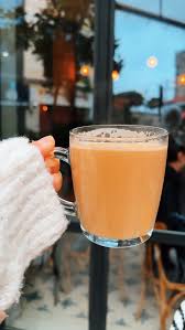 إقبال الجامعيات الأردنيات على العمل يعزز الاكتفاء وتحدي العيب .. قمر وهيفا انموذجا